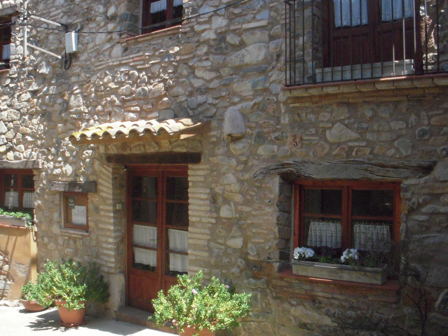 Les Velles Escoles Otel Les Irles Dış mekan fotoğraf