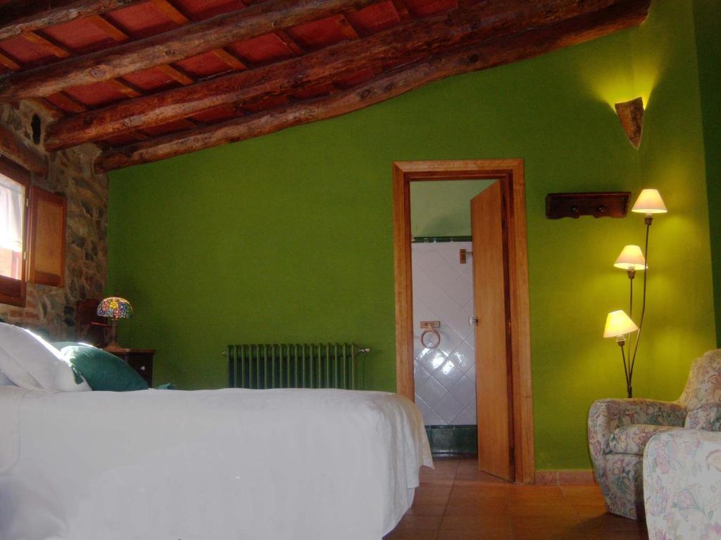 Les Velles Escoles Otel Les Irles Oda fotoğraf